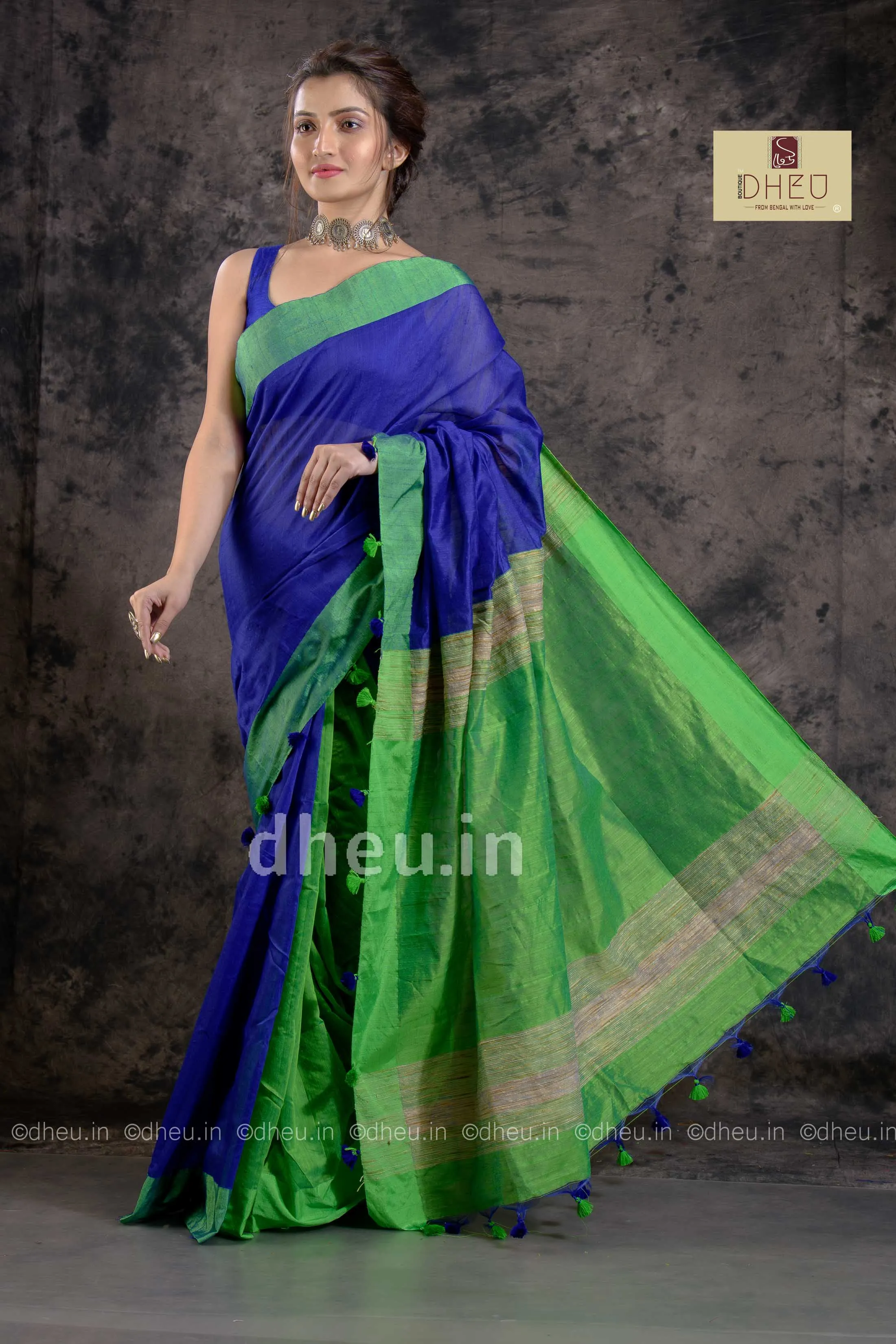 Anjaana Anjaani - Handloom Saree-Kurta Couple Set