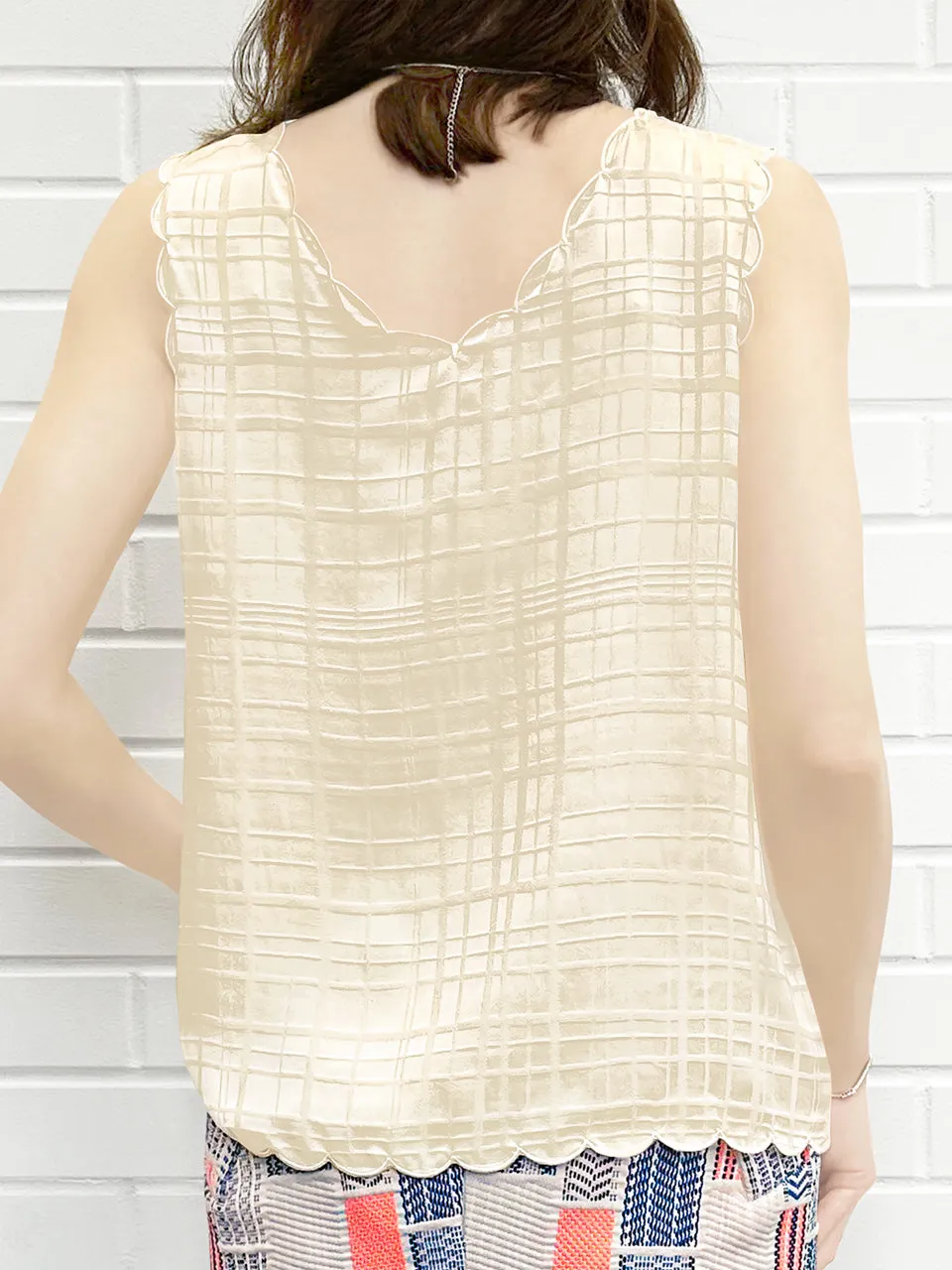 Creamy Check Round Neck Scallop Silk Tank