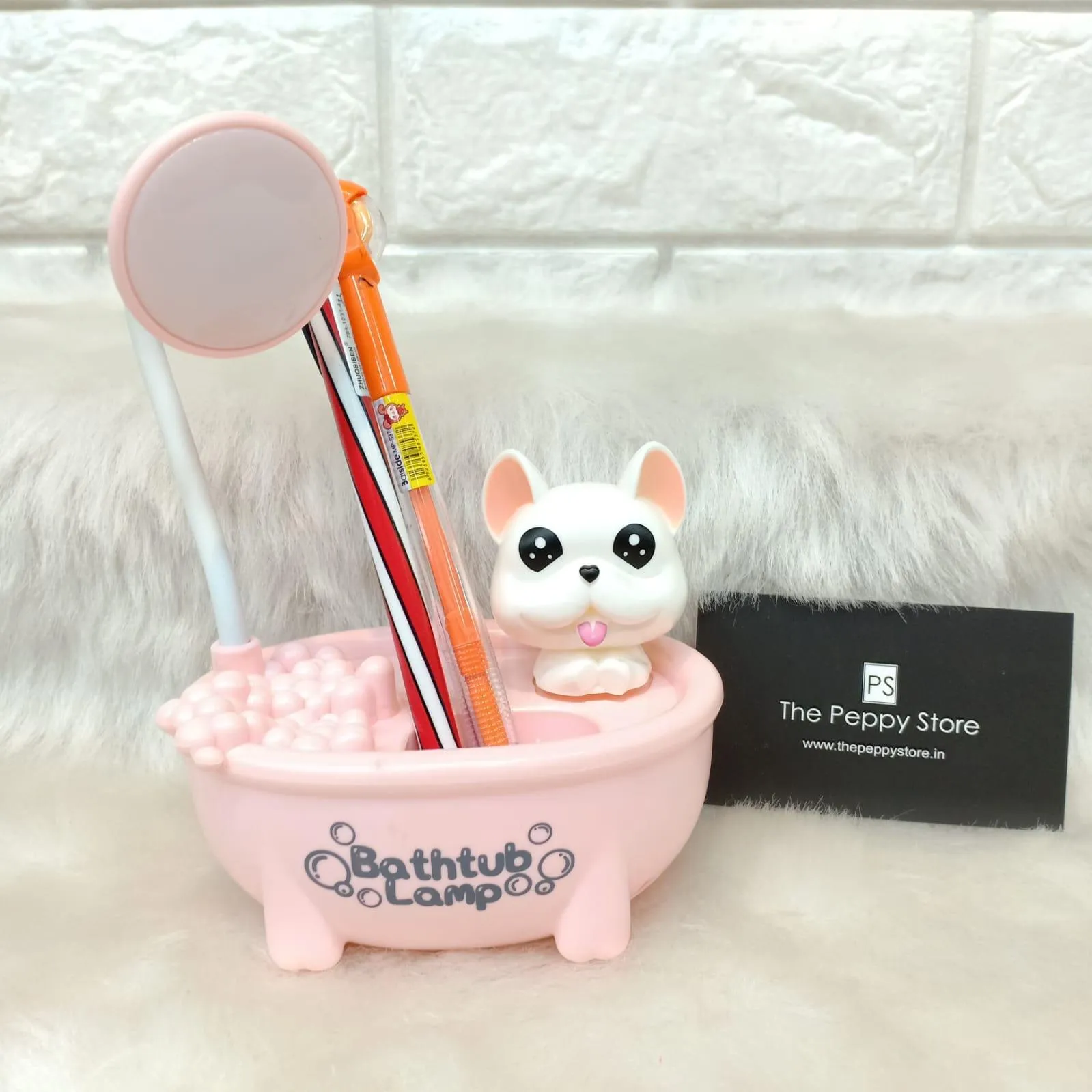 Cute Bathtub Table Lamp / Pencil Stand