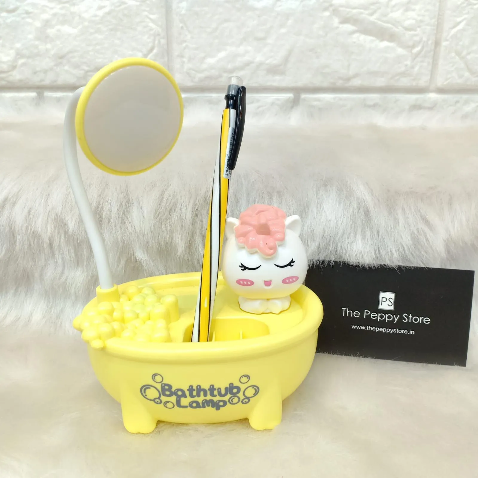 Cute Bathtub Table Lamp / Pencil Stand