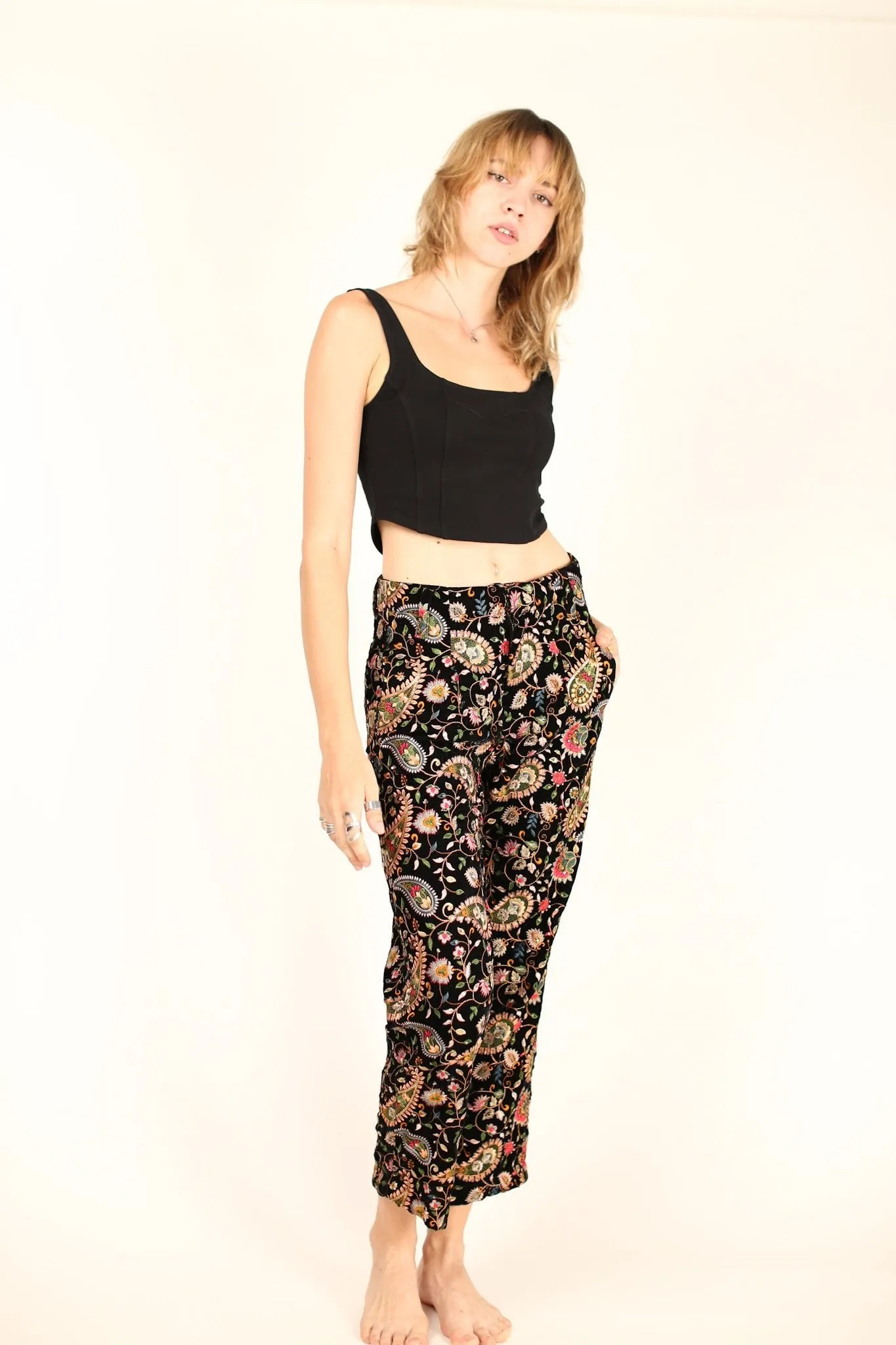 EMBROIDERED VELVET PANTS DEWI