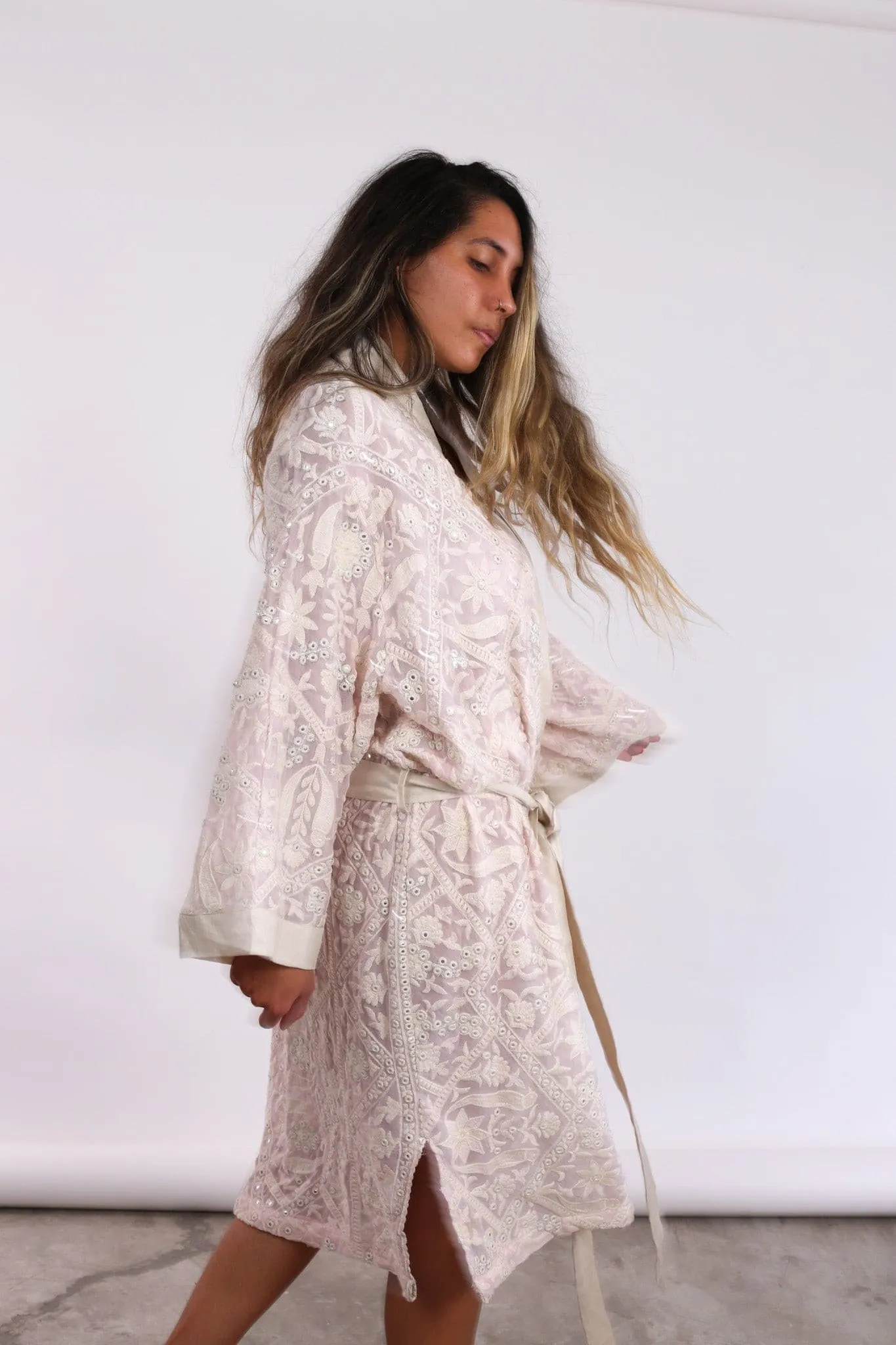 EMBROIDERED VINTAGE PINK SPECIALTY KIMONO SELINA