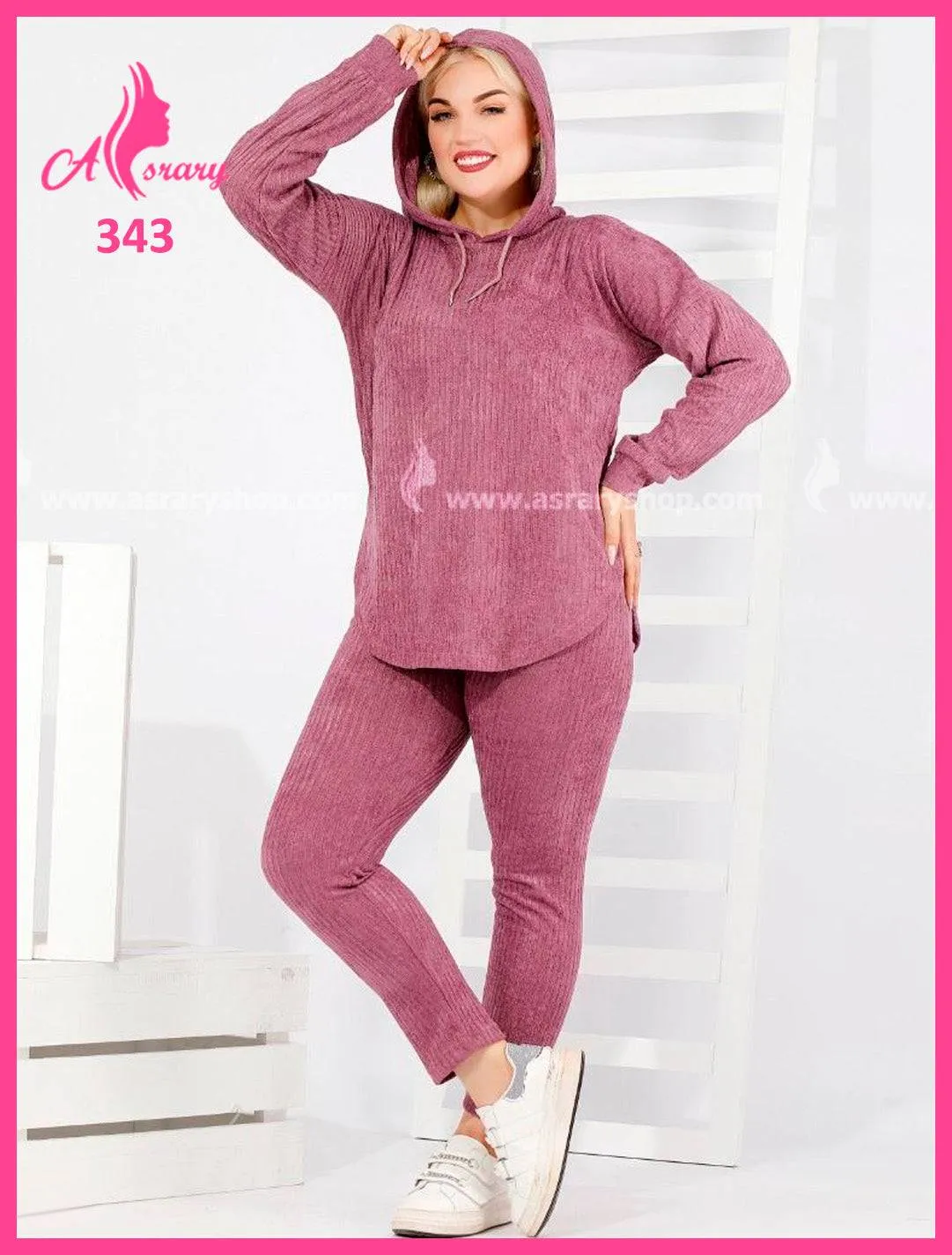 Engraved Hooded Velvet Pajamas 343