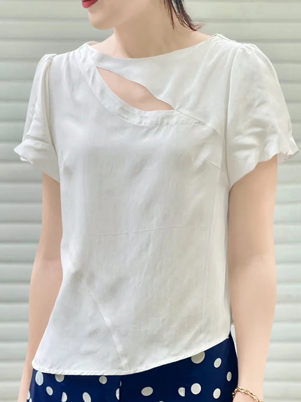 Surprise Sale! Creamy Cut Out Asymmetric Hem Puff Sleeve Top