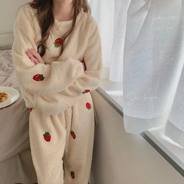 Wenkouban Women Pajama Sets Chic Kawaii Simple Strawberry Korean Style Chic Loose Females Cozy Sweet O-Neck Homewear Soft Warm New Thicker