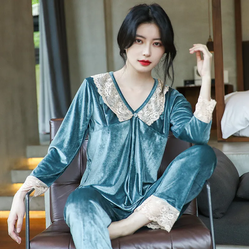 Winter Coral Round Neck Velvet Pajamas Set For Women